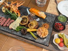 -Mark&Mars Restaurant