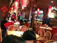 大堂-野山舂·贵州现舂酸汤火锅(鸿通城店)