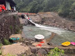-安吉龙王山峡谷漂流