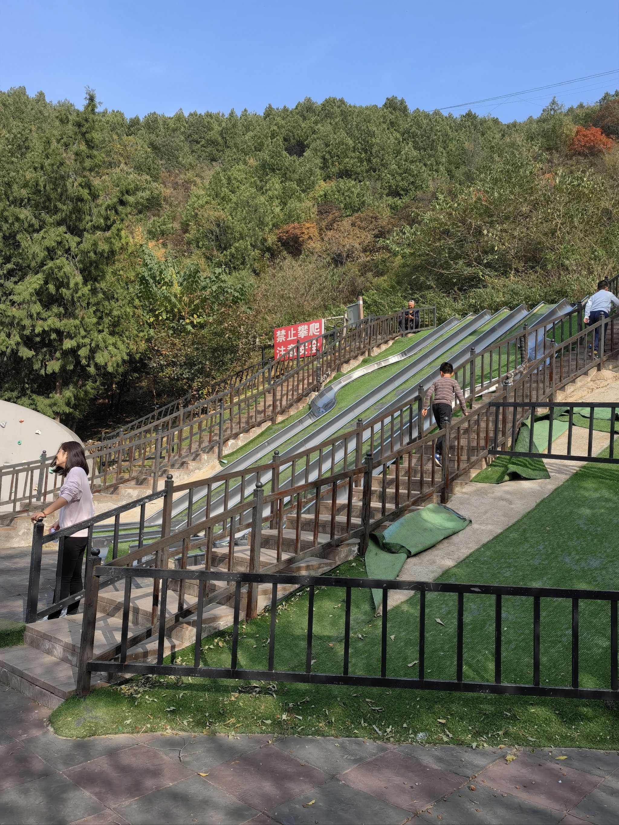 戒台寺郊野公园大滑梯图片