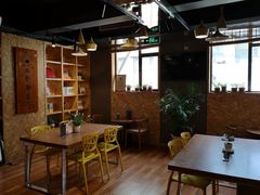 -新华里咖啡书吧(新华书店小寨店)