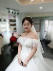 -雪莉美妆婚纱馆