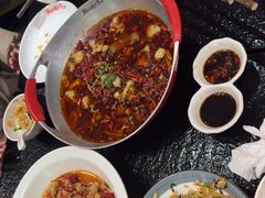 -周姑娘不等味·牛羊肉火锅·螃蟹罗氏虾·烤鱼烤串(高邮店)