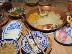 -洱火云南酸菜牛肉火锅(石景山当代商城店)