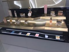 -Dior迪奥(上海世茂广场店)