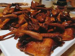 招牌烤乳鸽-石岐佬中山菜馆(张溪店)