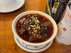 -炉小二铜锅牛蛙•川湘菜(三里屯店)
