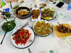 -五谷芳乳鸽王(梅沙老店)