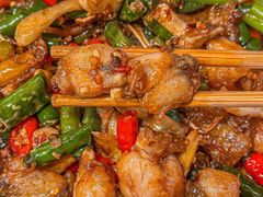 -鸿顺老铁锅美蛙鱼府(解放碑店)