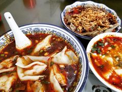 红汤抄手-西月城谭豆花(光华店)