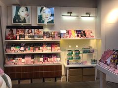 -4iNLOOK美瞳店(上海日月光中岛店)