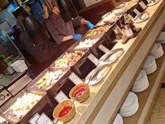 -大中华希尔顿酒店-念自助餐·嗨啤·小龙虾