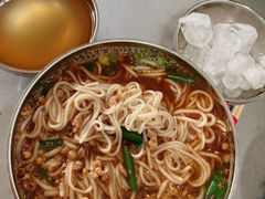 -正宗杨记普洱酸醋米线(总店)