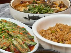 牛肝菌焖饭-蔼若春.传承云南菜(金碧公园店)