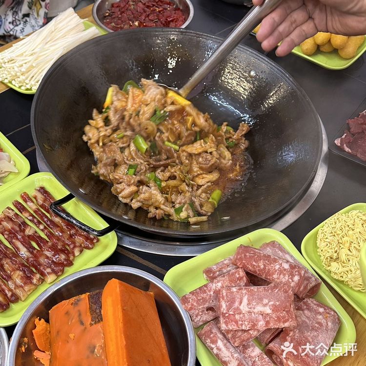 找到了！南昌便宜量大好吃的五花肉火锅！不咸