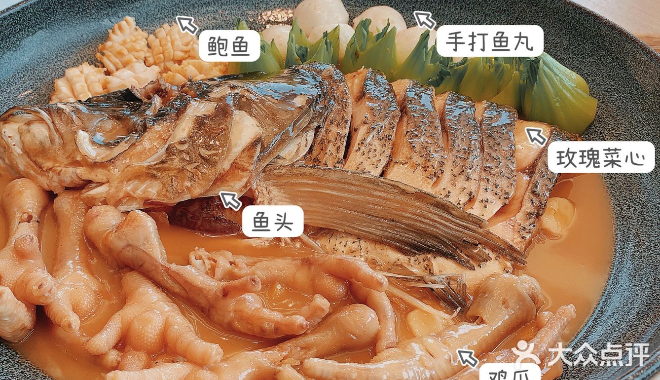 惟有绿荷红菡萏，卷舒开合任天真