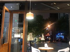 门面-Dough&Joe团憩(瑞虹天地月亮湾店)