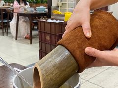-胡须哥网红竹筒菜