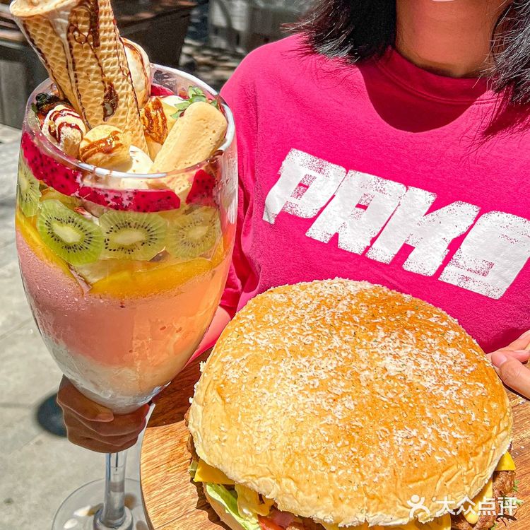 这个夏天总要吃一次这个zui大的冰淇淋吧！
