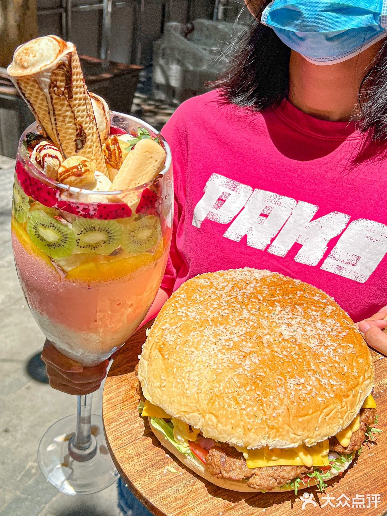 这个夏天总要吃一次这个zui大的冰淇淋吧！