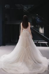 -Vera Wang婚纱礼服旗舰店