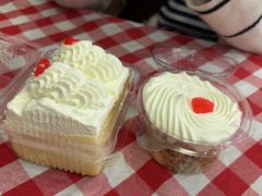 -红宝石·鲜奶小方·海派西点房(南丹店)
