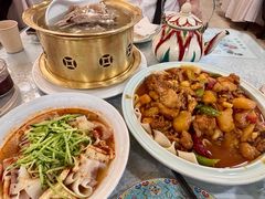 -汗腾格里·风味餐厅(新疆驻京办店)
