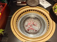 -山川小町·极番烧肉(新地假日广场店)
