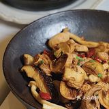 没有很快乐，但是不难过