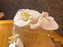 白蝴蝶兰抹茶蛋糕-MIMO CAFE(沙头角店)