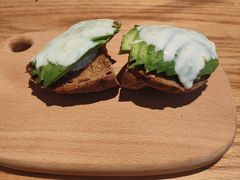 牛油果烤面包配酸奶-1861意大利餐厅(来福士店)