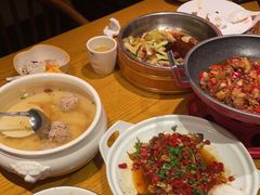 -爱碗亭·鲜炒湖南菜(壹城中心店)