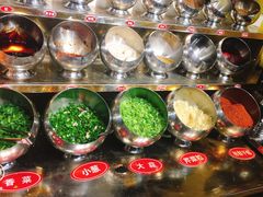 自助调料区-爱客得牛排海鲜烤肉·火锅自助(春熙路黑金好店)