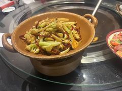 -挂旗柴锅鸡(蚌山区嘉年华店)