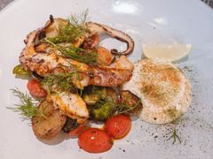 碳烤章鱼腿-LESCEDARS Brasserie Bistro香柏树