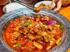 -老滇山寨•云南特色菜•地方菜•民族风情歌舞表演(金碧店)