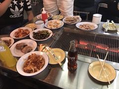 -马路牙子地桌烤肉(工体店)