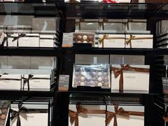 面包甜点陈列柜-Laderach 莱德拉(上海环贸iapm店)