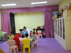 -KidsHome毅英宝贝家早教托育中心