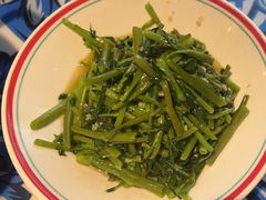 -川流不息·地道川菜·小龙虾(新松江路店)