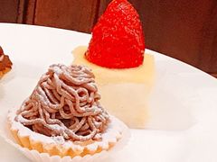草莓芝士蛋糕-COVA(平安金融中心店)