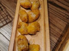 香脆金黄蕉-明洞阿姨·韩式酱蟹烤肉·创意料理(三元桥店)