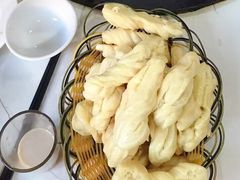 -粘豆包柴火铁锅炖