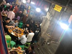 等位区-渝味黄姐火锅(黄泥村店)