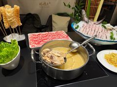 -鲜入唯煮·港式海鲜牛肉火锅(金宝街店)
