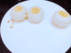 肉松蛋黄酥-富力万达嘉华酒店-品珍中餐厅(水果湖店)