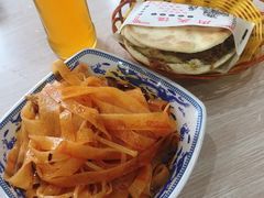 -晓峰手工擀面皮(新民街总店)