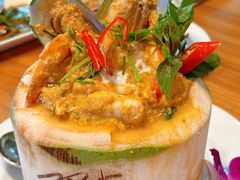 -Chom Cafe and Restaurant