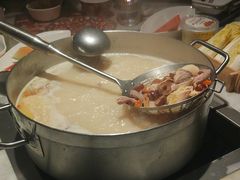 -尚尚仙·酸汤猪手·猪肚鸡火锅(华联万柳购物中心店)