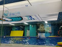 -Swim斯卫姆国际儿童游泳中心(红博中央公园店)